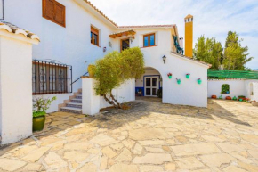 Гостиница Casa Jardín del Olivar con Piscina privada  Алькаусин